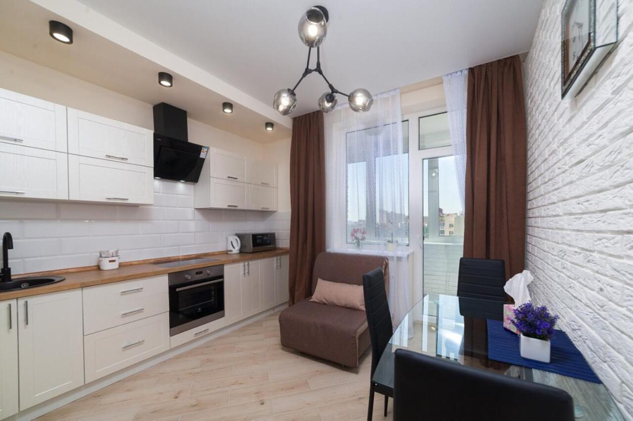 Апартаменты В Новом Доме Odessa Exterior foto